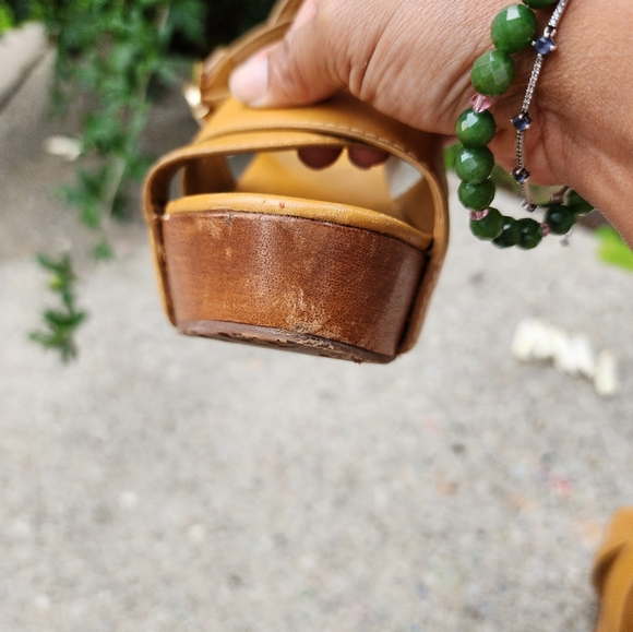 Tory BurchTory Burch Brown Leather Almita Wedge Sandals size 6 1/2 - Picture 5 of 11